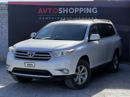 Toyota Highlander 2013 года за 12 400 000 тг. в Актобе