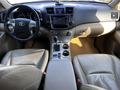 Toyota Highlander 2013 годаfor12 400 000 тг. в Актобе – фото 6