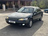 Toyota Camry 1997 года за 3 000 000 тг. в Экибастуз – фото 2