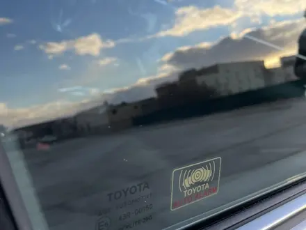 Toyota Camry 2018 года за 14 900 000 тг. в Актау – фото 32