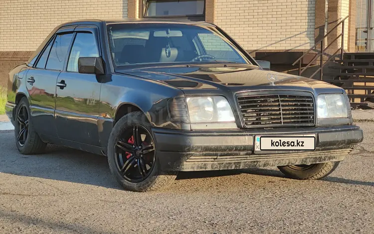 Mercedes-Benz E 200 1995 года за 1 800 000 тг. в Караганда