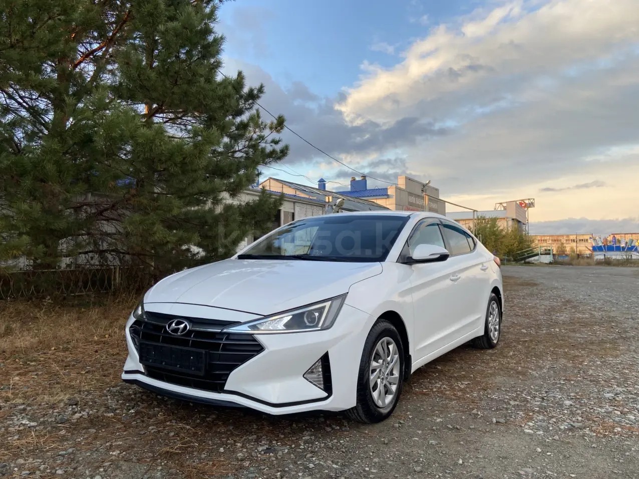 Hyundai Elantra, 2019