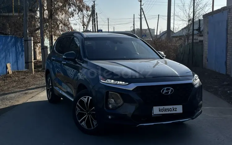 Hyundai Santa Fe 2020 года за 12 700 000 тг. в Актобе