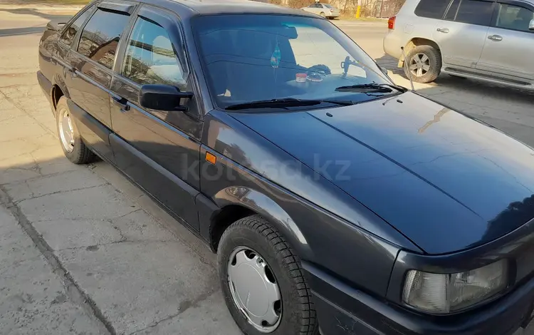 Volkswagen Passat 1990 годаfor1 400 000 тг. в Тараз