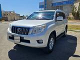 Toyota Land Cruiser Prado 2013 года за 15 100 000 тг. в Актау
