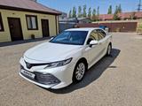 Toyota Camry 2021 года за 18 500 000 тг. в Атырау – фото 5