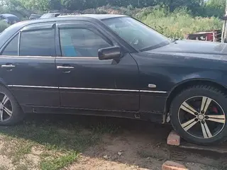 Mercedes-Benz C 240