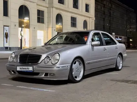 Mercedes-Benz E 320 2001 года за 7 500 000 тг. в Астана