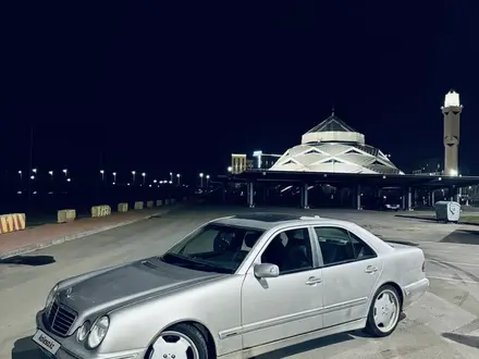 Mercedes-Benz E 320 2001 года за 7 500 000 тг. в Астана – фото 6