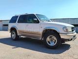 Ford Explorer 2000 года за 5 500 000 тг. в Астана