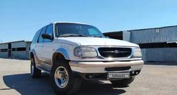 Ford Explorer 2000 года за 5 500 000 тг. в Астана – фото 2