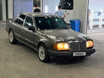 Mercedes-Benz E 260 1988 года за 920 000 тг. в Алматы – фото 8