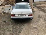 Mercedes-Benz E 260 1990 года за 880 000 тг. в Тараз