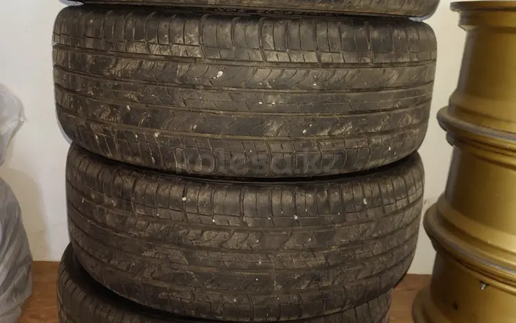 Резину летнюю 215/35R18 с Дисками 5/114.3 за 220 000 тг. в Алматы