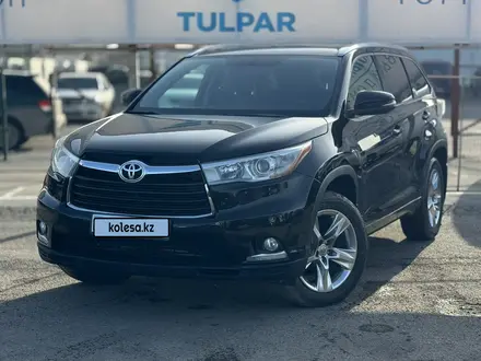 Toyota Highlander 2015 года за 16 900 000 тг. в Караганда