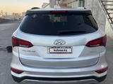 Hyundai Santa Fe 2017 годаүшін6 500 000 тг. в Актау – фото 4