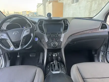 Hyundai Santa Fe 2017 года за 6 500 000 тг. в Актау – фото 6