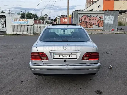 Mercedes-Benz E 230 1995 года за 2 100 000 тг. в Караганда – фото 7