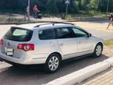 Volkswagen Passat 2006 года за 4 100 000 тг. в Караганда – фото 2