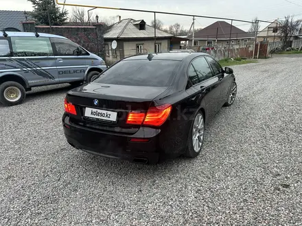 BMW 750 2009 года за 11 000 000 тг. в Алматы – фото 8