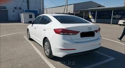 Hyundai Elantra 2018 годаүшін8 200 000 тг. в Шымкент – фото 2