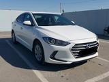 Hyundai Elantra 2018 года за 8 200 000 тг. в Шымкент – фото 4