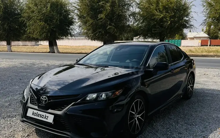 Toyota Camry 2021 годаfor13 500 000 тг. в Туркестан