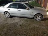 Mercedes-Benz E 320 1998 года за 3 500 000 тг. в Усть-Каменогорск – фото 4