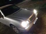 Mercedes-Benz E 320 1998 года за 4 000 000 тг. в Усть-Каменогорск – фото 3