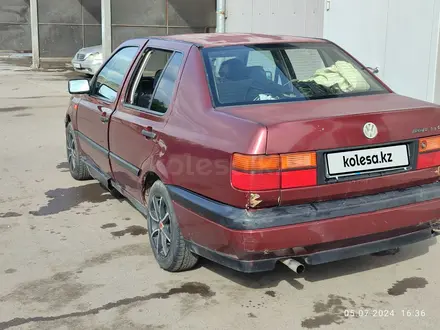 Volkswagen Vento 1993 года за 950 000 тг. в Темиртау – фото 4