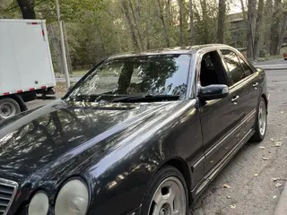 Mercedes-Benz E 280