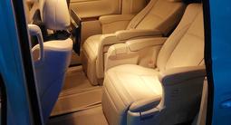 Toyota Vellfire 2011 года за 8 500 000 тг. в Шымкент – фото 2