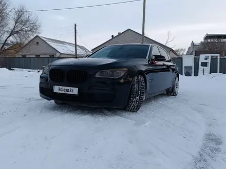 BMW 750 2010 года за 9 300 000 тг. в Актобе – фото 27