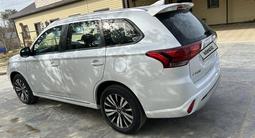 Mitsubishi Outlander 2022 года за 11 500 000 тг. в Атырау – фото 3