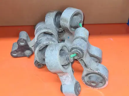 ПОДУШКИ ДВИГАТЕЛЯ за 10 000 тг. в Алматы