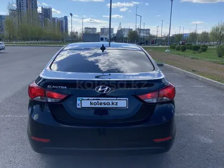 Hyundai Elantra 2015 года за 6 700 000 тг. в Астана – фото 4