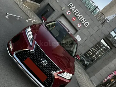 Lexus RX 300 2019 года за 26 000 000 тг. в Атырау