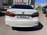 Toyota Camry 2018 года за 12 500 000 тг. в Астана – фото 4
