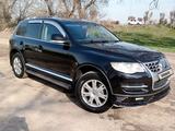 Volkswagen Touareg 2008 годаүшін8 500 000 тг. в Алматы