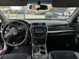 Toyota Camry 2014 года за 10 000 000 тг. в Атырау – фото 5