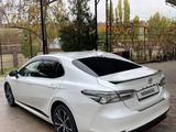 Toyota Camry 2020 годаfor13 000 000 тг. в Шымкент – фото 4