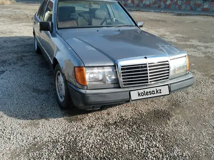 Mercedes-Benz E 230 1989 годаүшін800 000 тг. в Ушарал – фото 2