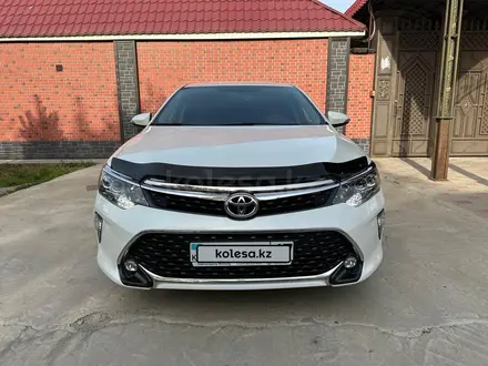 Toyota Camry 2017 года за 13 700 000 тг. в Шымкент