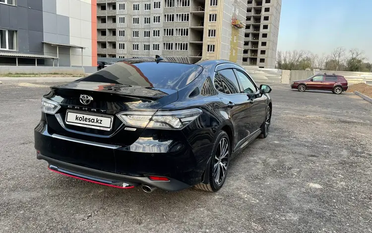 Toyota Camry 2020 года за 17 600 000 тг. в Алматы