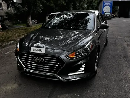 Hyundai Sonata 2019 года за 9 500 000 тг. в Алматы – фото 4