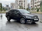 Volkswagen Passat 2013 года за 7 200 000 тг. в Астана