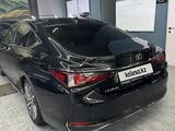 Lexus ES 250 2018 года за 20 000 000 тг. в Семей – фото 2