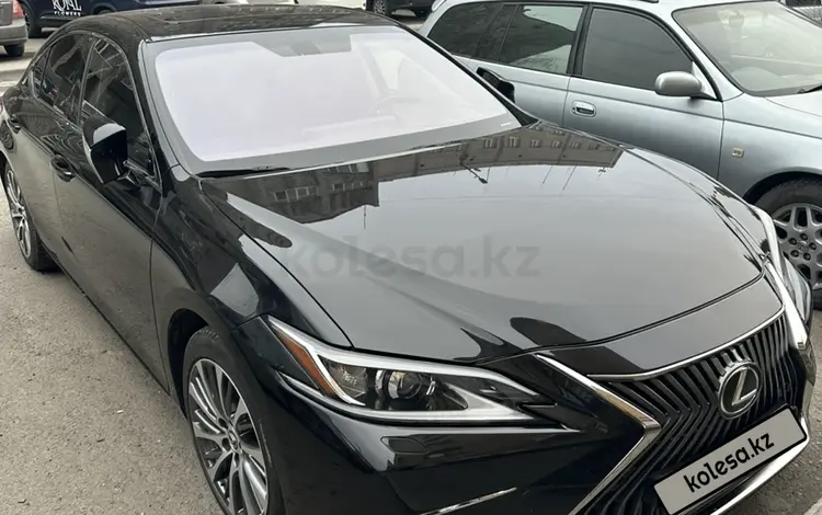 Lexus ES 250 2018 годаүшін20 000 000 тг. в Семей