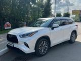 Toyota Highlander 2021 года за 28 500 000 тг. в Астана