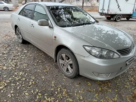 Toyota Camry 2001 года за 4 400 000 тг. в Семей – фото 2